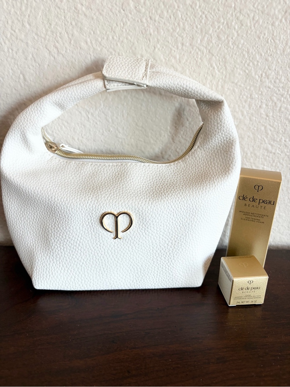Cle de Peau Beauty Makeup Bag & Samples